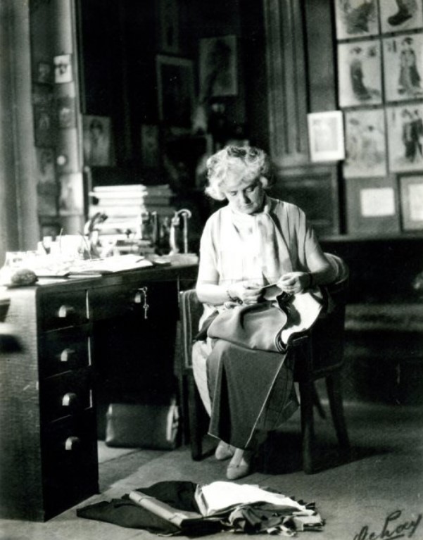 Madeleine Vionnet em seu ateliê.