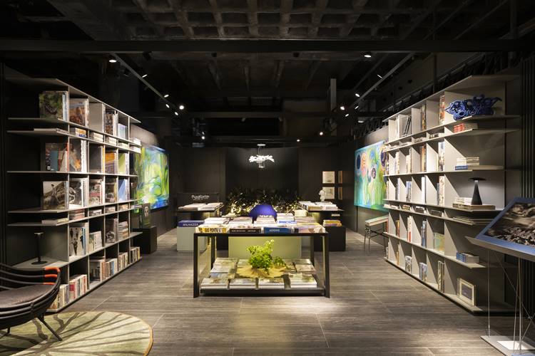 Ambiente de Caru Cunha, Nana Cunha e Silvia Camargo - Livraria Com Arte