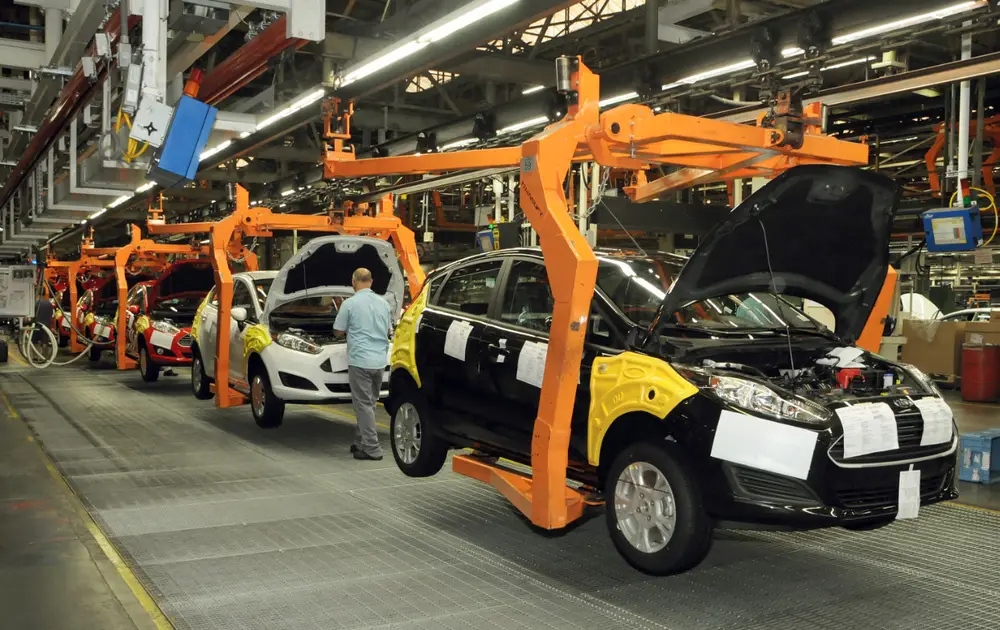Fábrica da Ford em São Bernardo do Campo - BodyShop - Linha de montagem do Ford New Fiesta