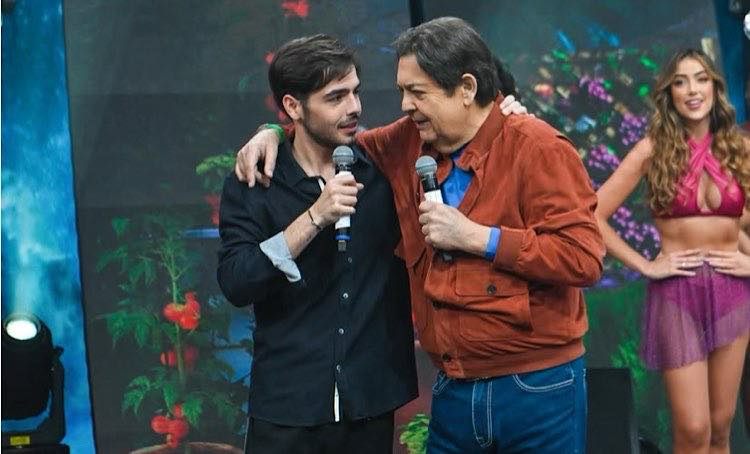 Faustão completa 75 anos e sua esposa relata mais uma internação do apresentador.