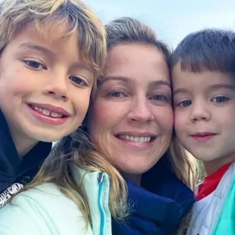 Luana Piovani com os filhos