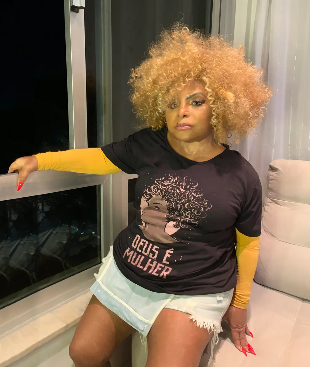 Elza Soares camiseta Chico Rei Elza Soares camiseta Chico Rei