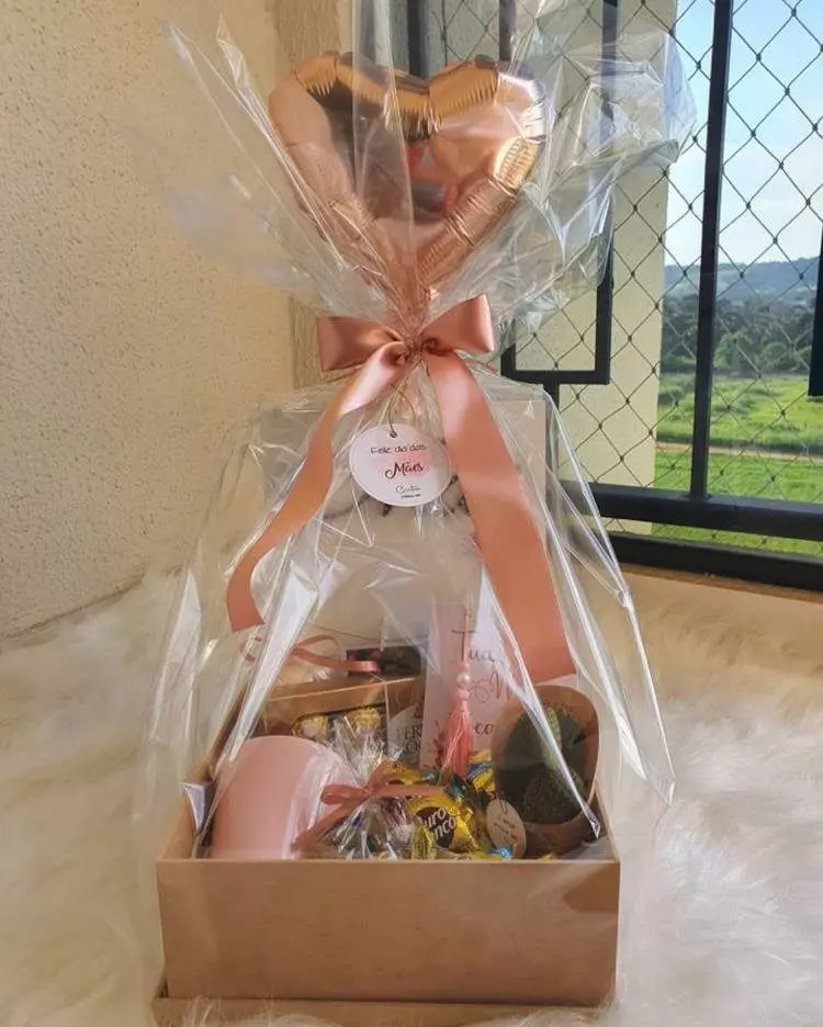 Cesta delicada de dia das mães