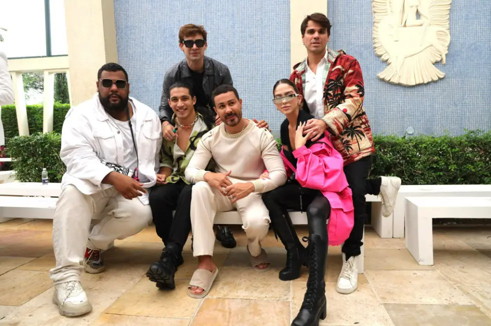 Carlinhos Maia e amigos no lançamento da sua marca