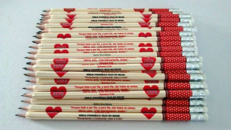 Lápis personalizados.
