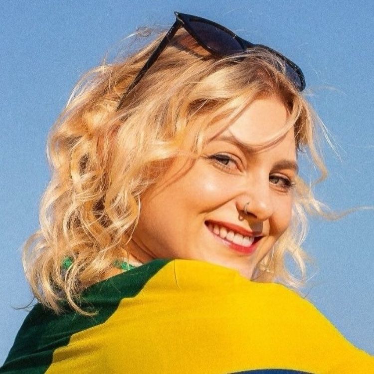 Foto da influencer alemã Lea Maria vivendo o sonho brasileiro