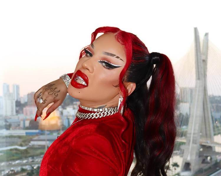 Foto da drag queen.