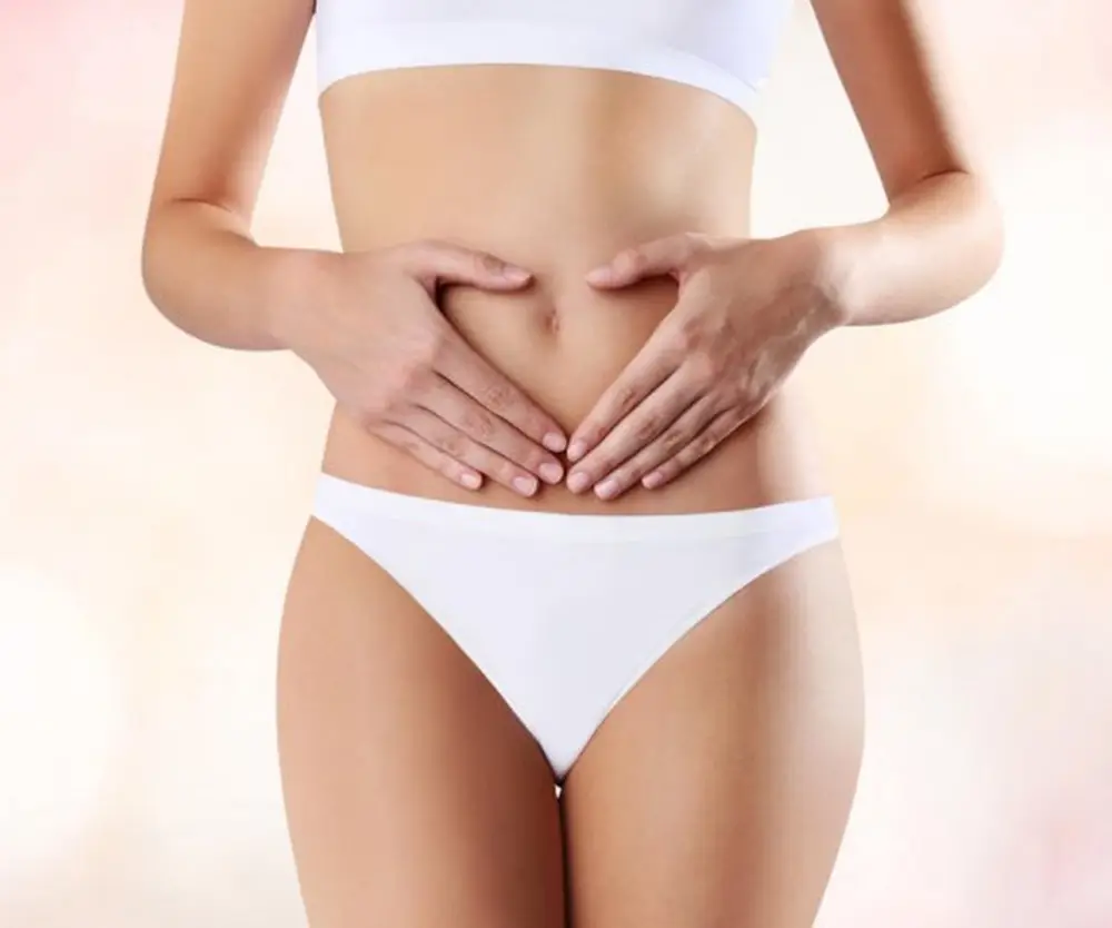 Coração com as mãos na vagina.