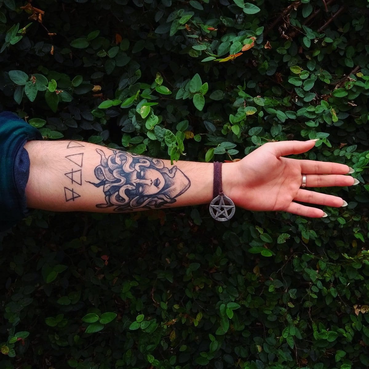 tatuagem de medusa no antebraço