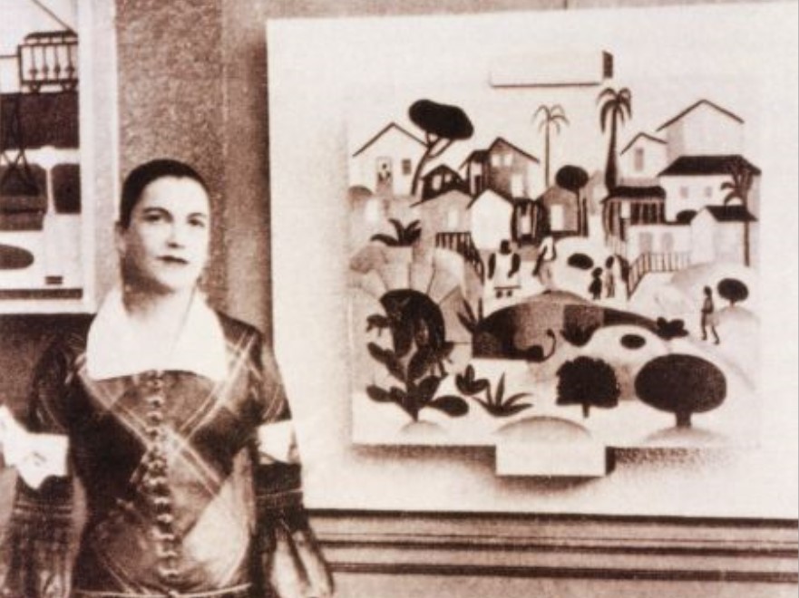 Tarsila do Amaral em seu apartamento.