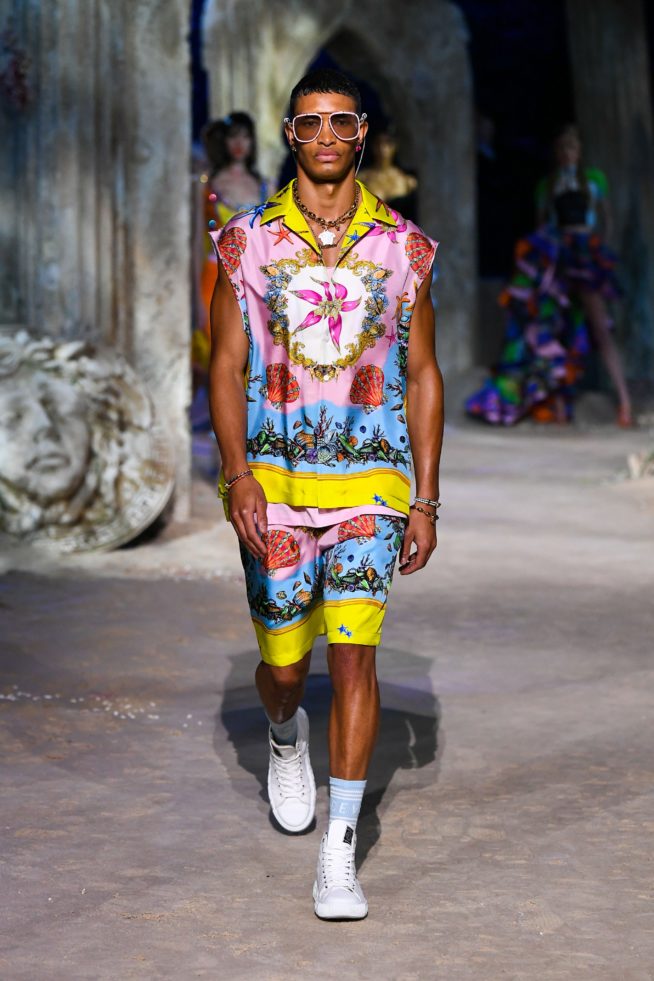 coleção de verão versace
