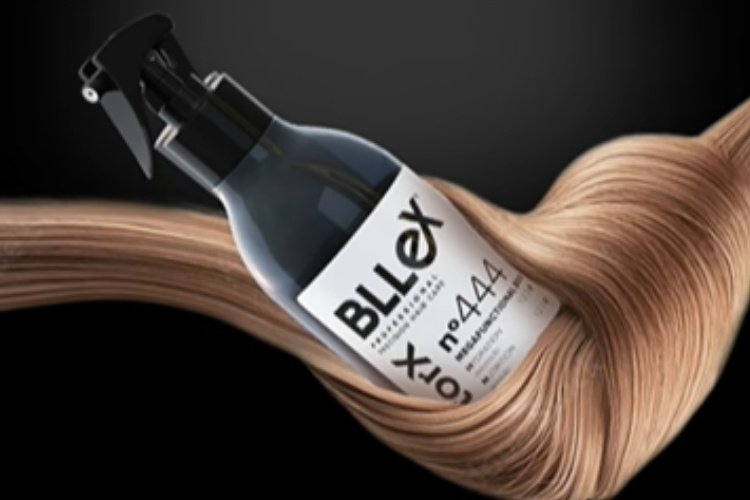 Produto profissional para cabelos enrolado em fios de cabelo loiros