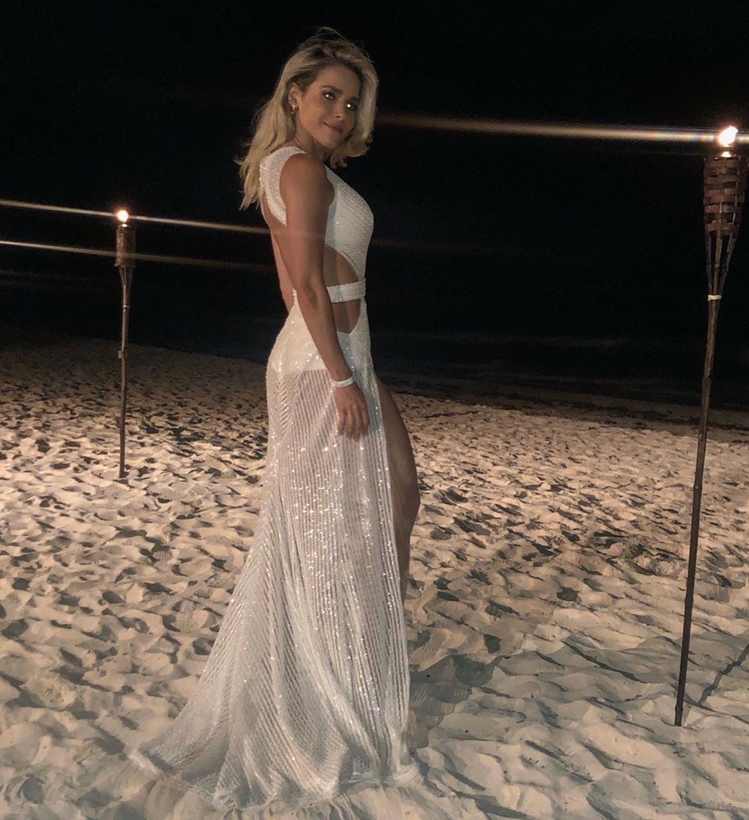 Looks com branco 2020 - famosas
