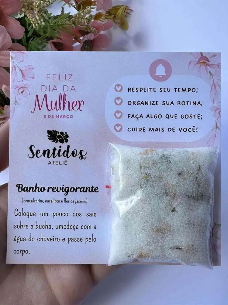 Sais de banho com cartão personalizado para o dia da mulher